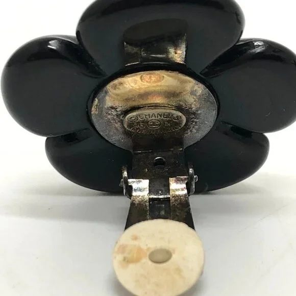 CHANEL 96P CC Mark Flower Black Earrings Accessories Earrings Plastic Black/Gold - Picture 5 of 7